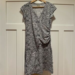 Athleta women’s small dress. Easy style and care. Great for travel.